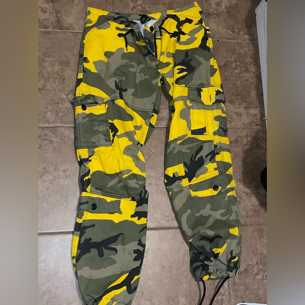 Camo cargos
